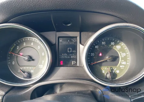 2011 Jeep Grand Cherokee Laredo z USA, uszkodzony, nr VIN 1J4RR4GG1BC678730